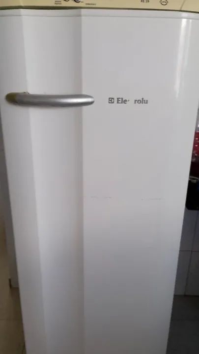 Geladeira Electrolux 350 reais