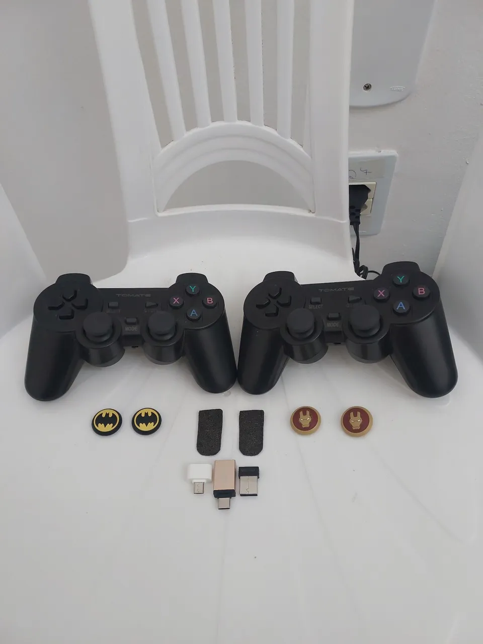2 Controles Joystick sem fio + Acessórios