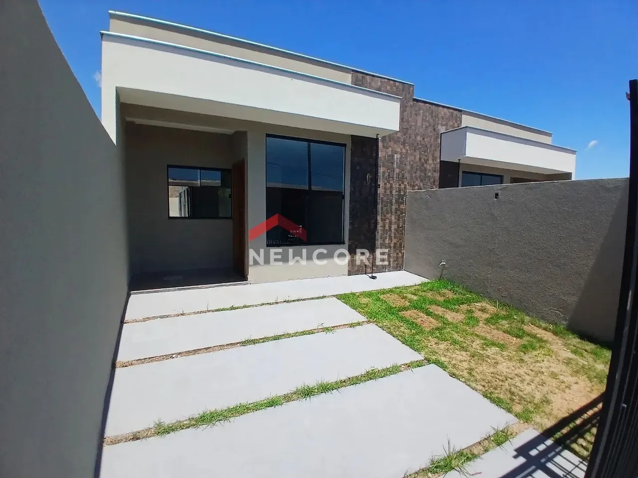 Casa em Rua Doutor Cleon Bueno de Oliveira - Conjunto Farid Libos - Londrina/PR