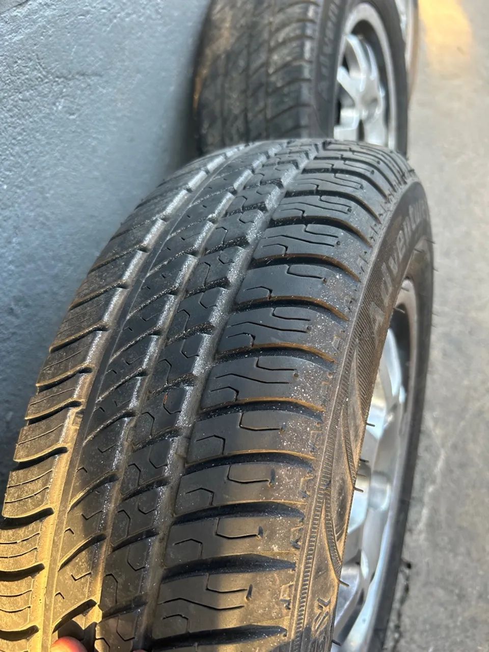 Rodas com Pneus 175/70 R13