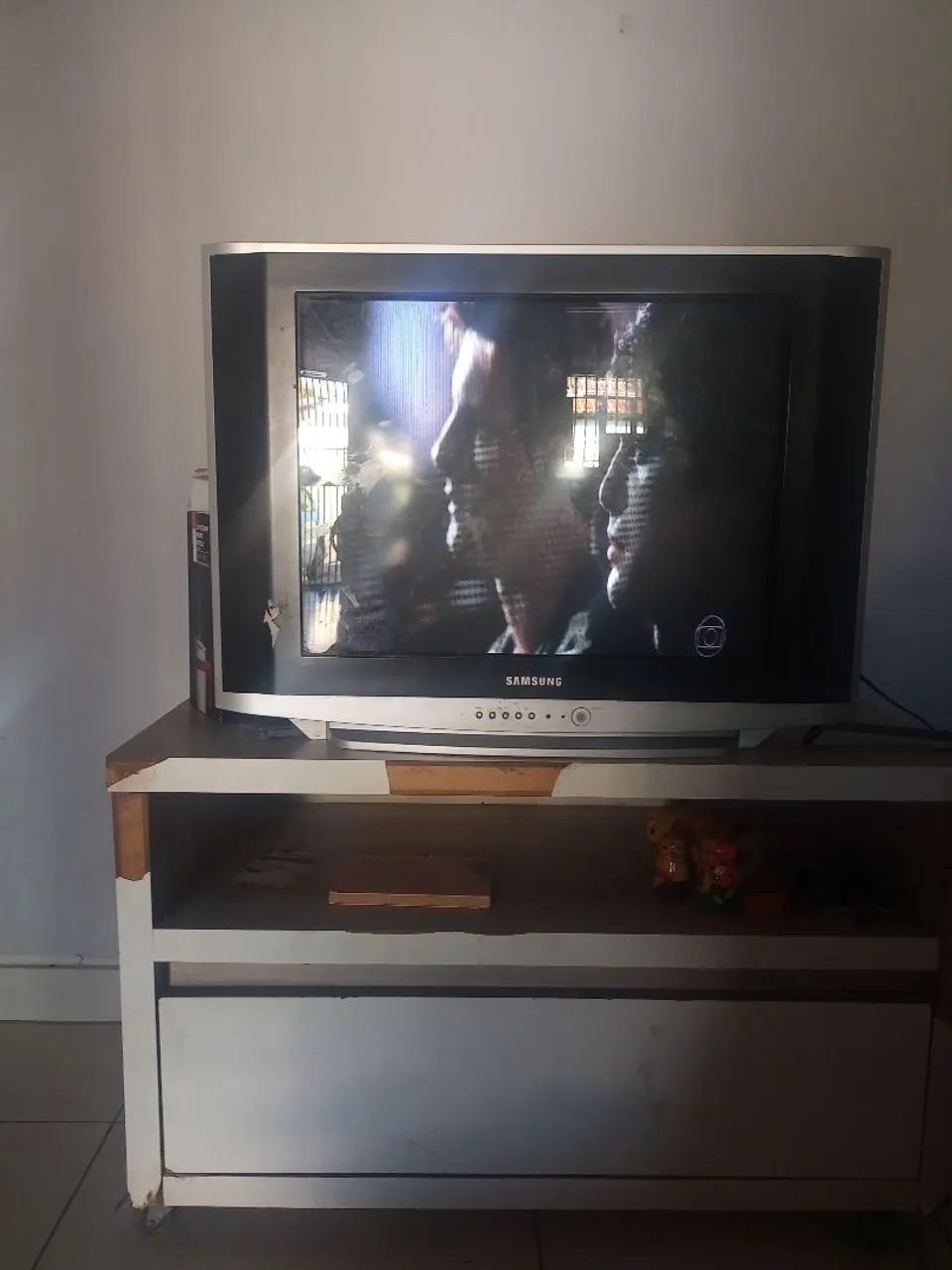 "tv de tubo" - TVs no Brasil