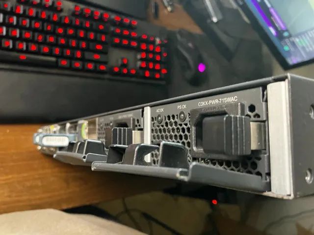 Switch Cisco PoE+ - C3750X 24portas Giga - Full Layer 3 - Foto 3