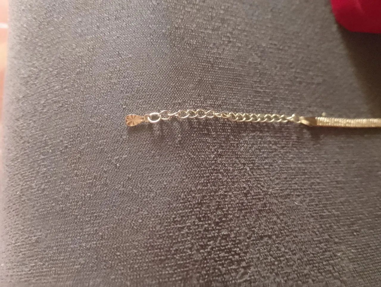 Pulseira de corrente fina dourada - Foto 2