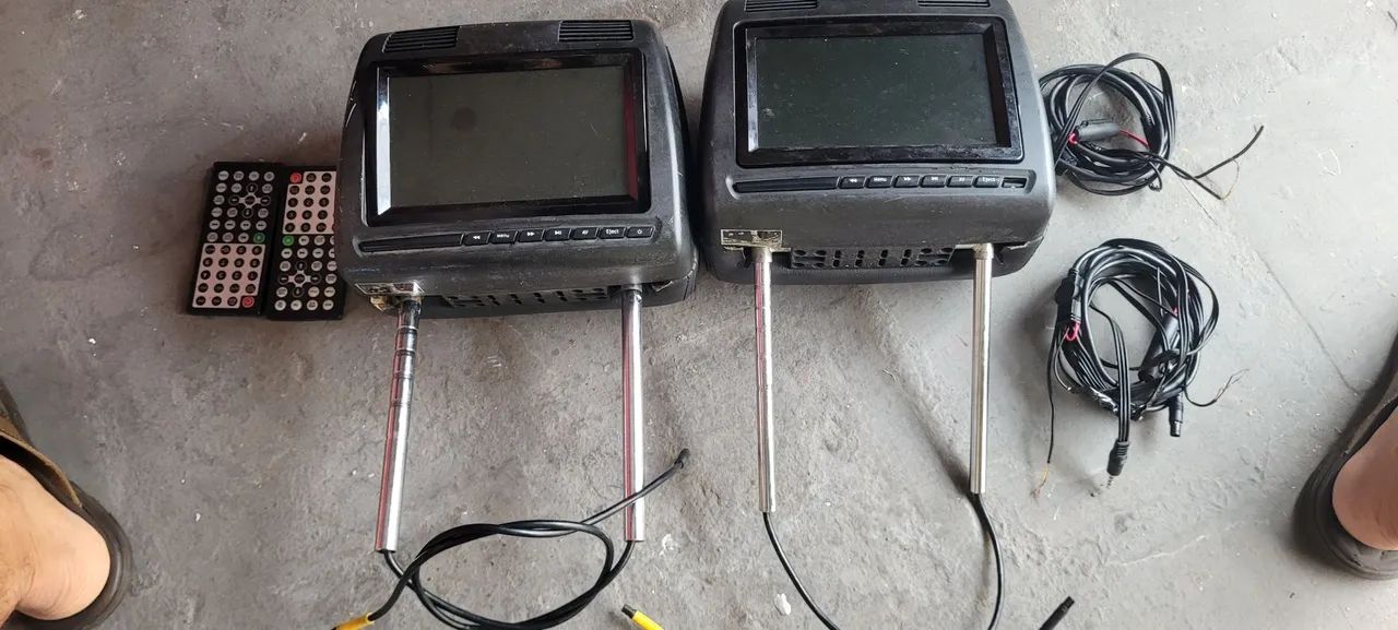 Encosto de cabeça veicular p ver filmes nos bancos de trás