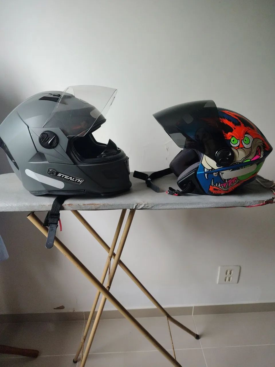Capacete Semi novo
