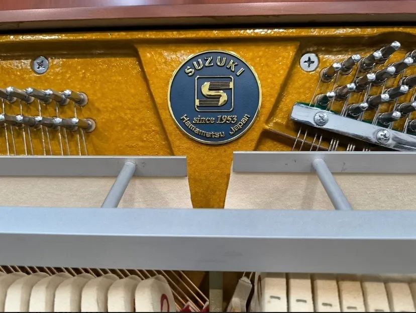 PIANO SUZUKI AU200 - Foto 4