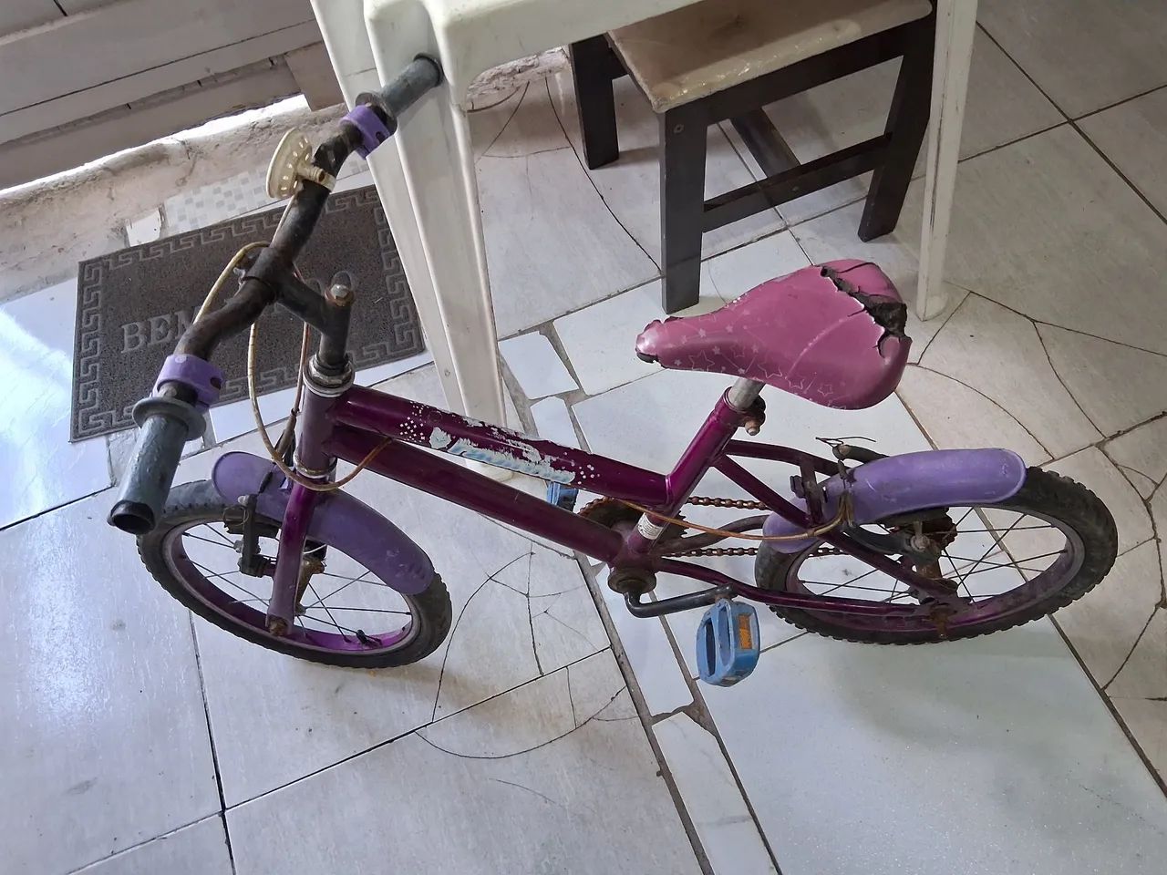 Vendo  bicicleta de criança. 