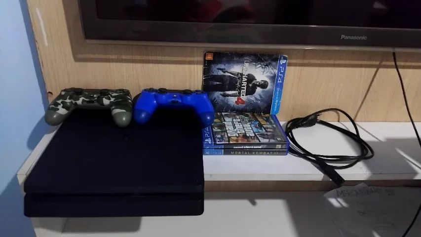 PS4 +2 controles e jogos (fifa 23, gta, mortal combate e muitos outros  - Foto 2