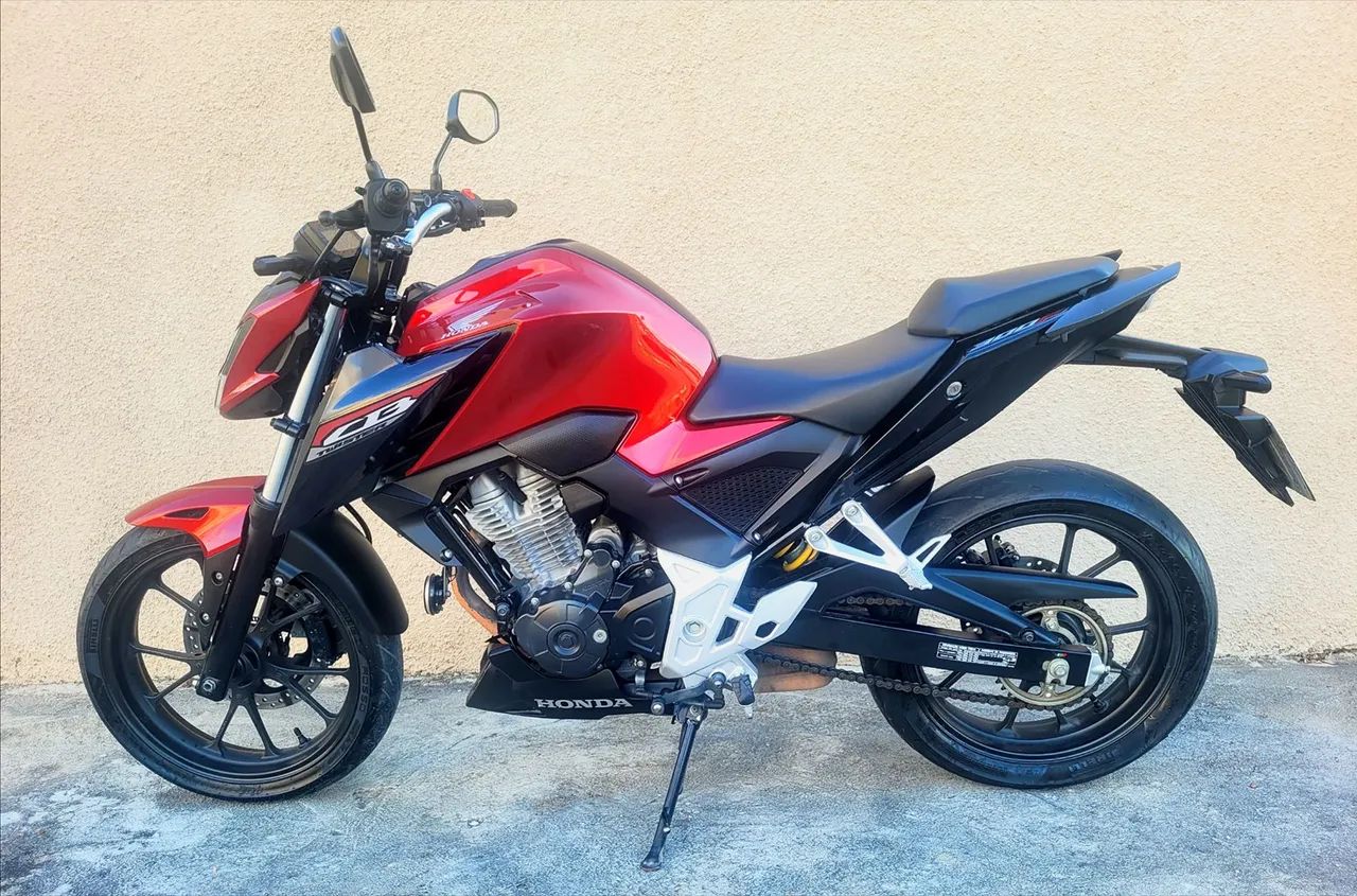 CB 300F TWISTER ABS - 2025 - 8.500 KM - Foto 5