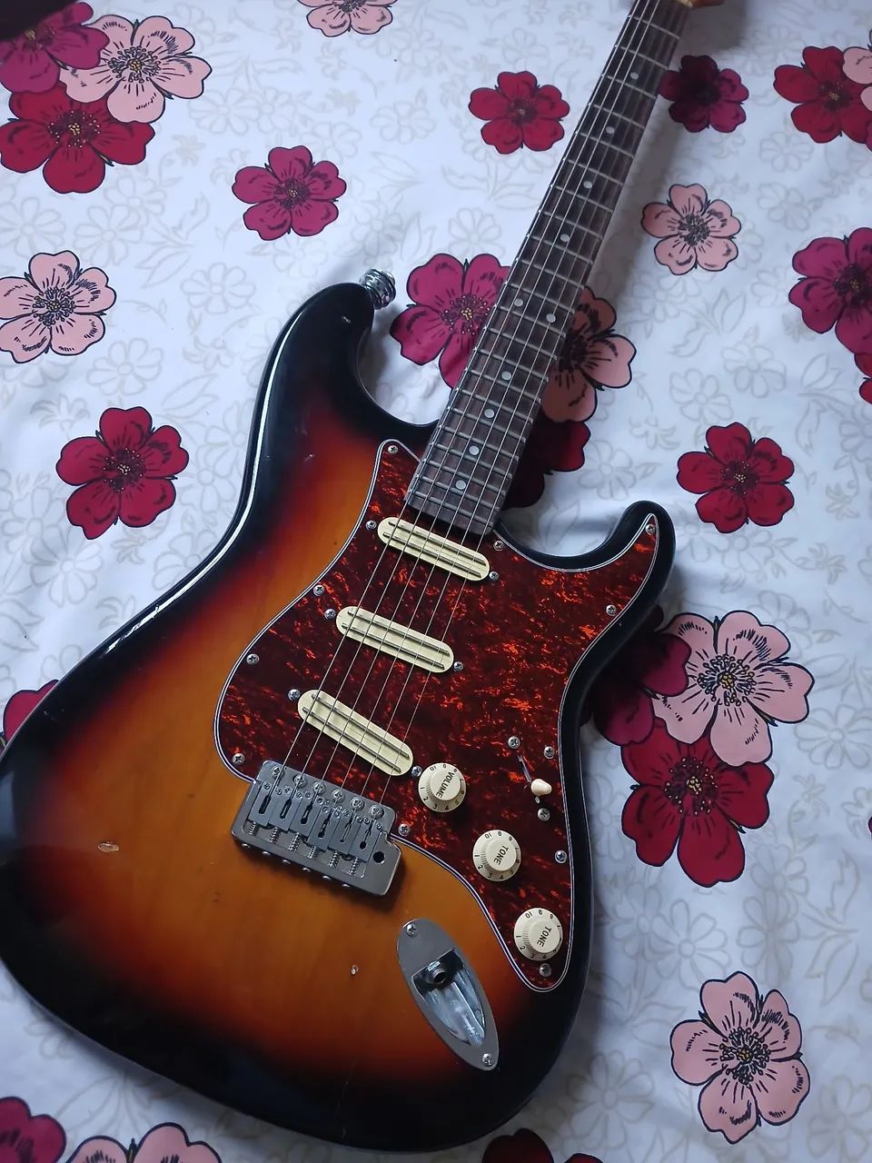 Guitarra squier 