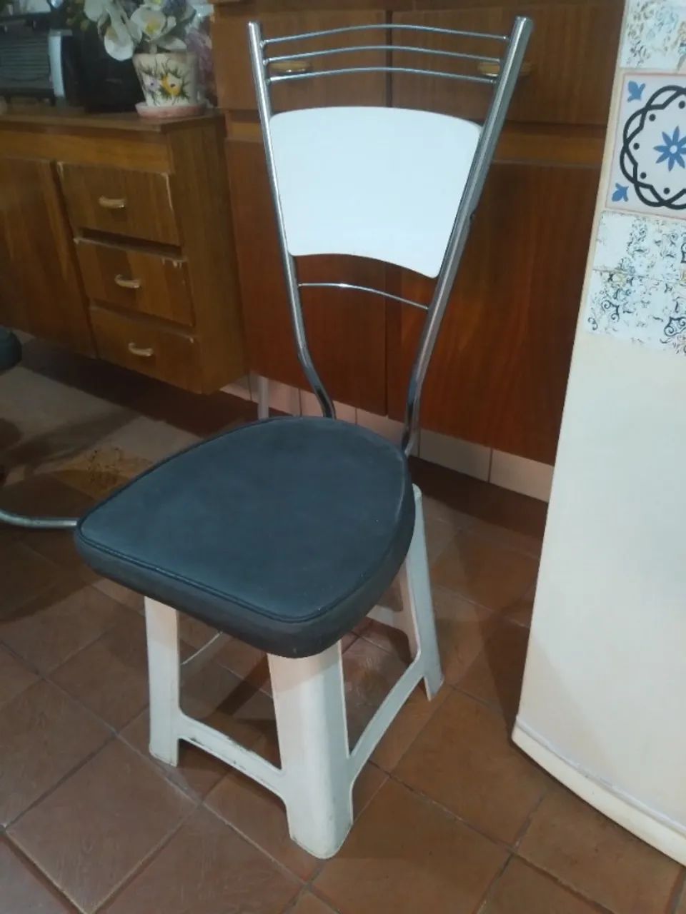 cj 4 cadeiras inox e fórmica estofadas - Foto 3