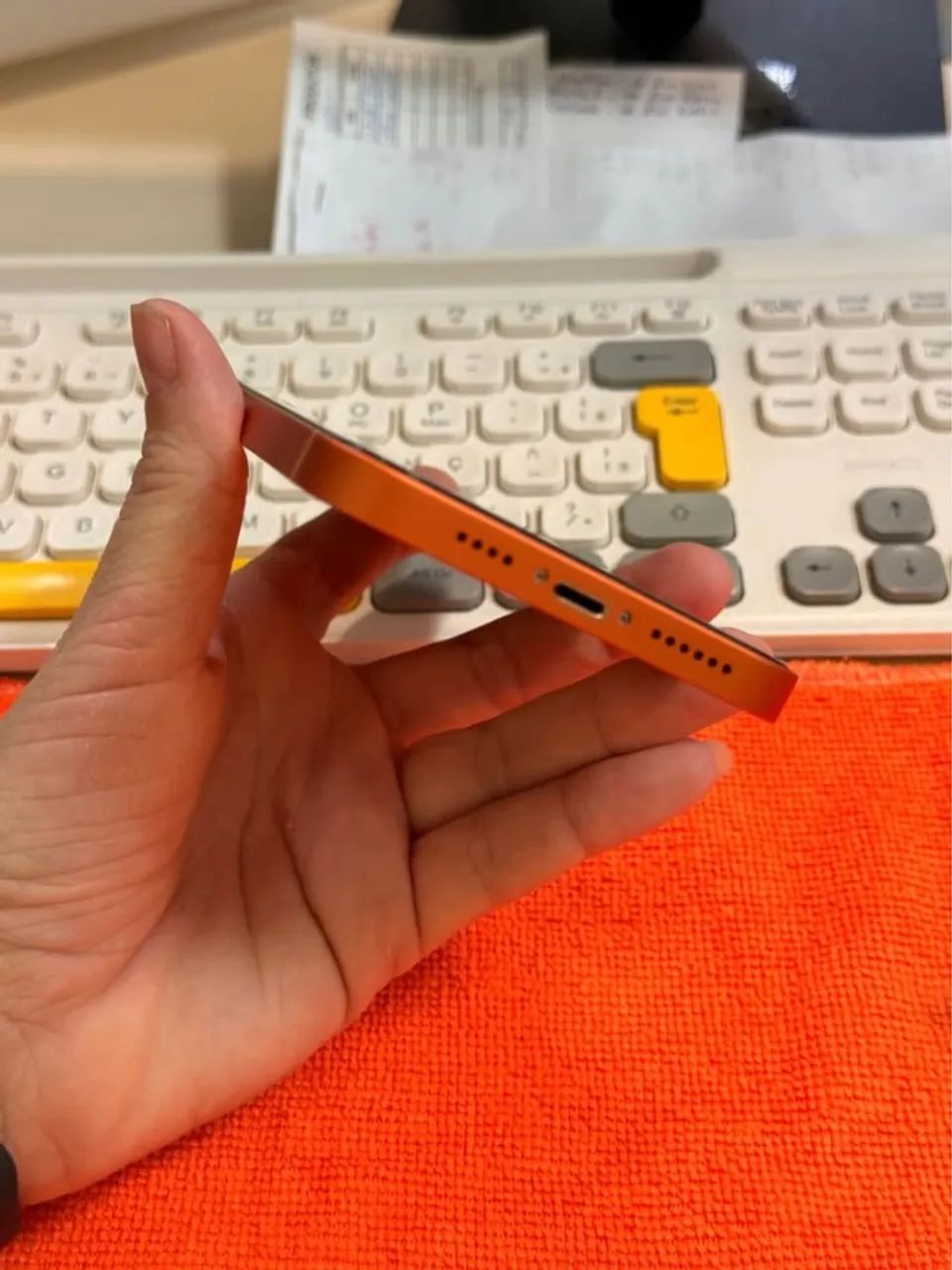 Troco Iphone Xr Montado no 17 Pro em Android - Foto 4