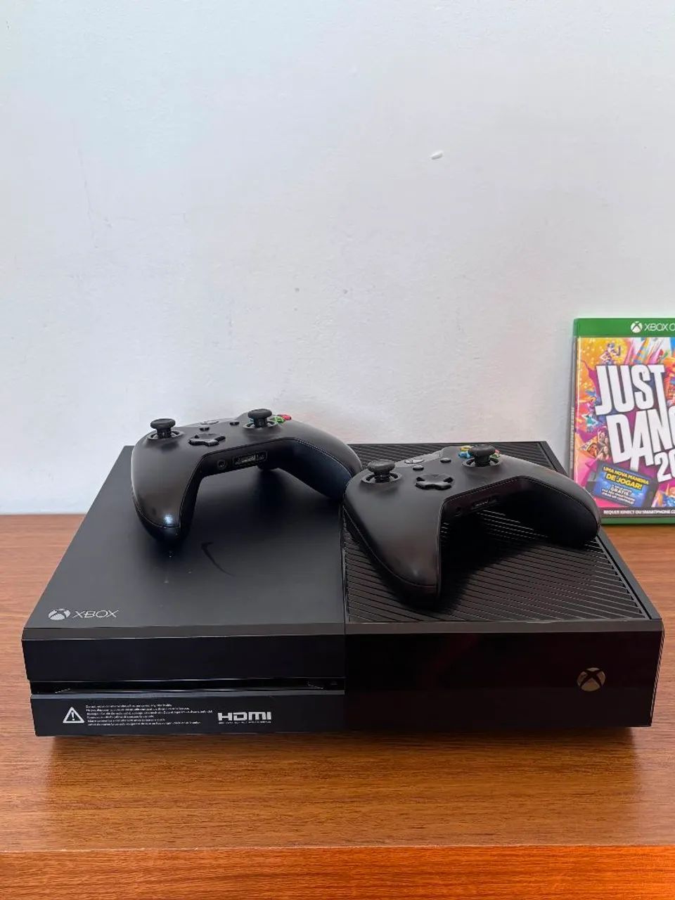 Xbox One fat com kinect e 2 controles