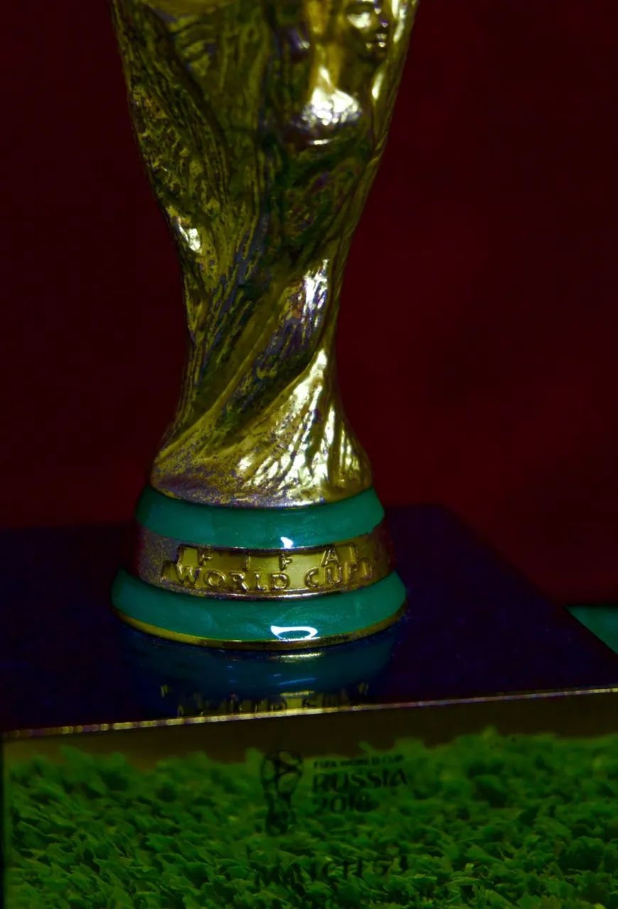  taça oficial copa do mundo banhada a ouro  - Foto 2