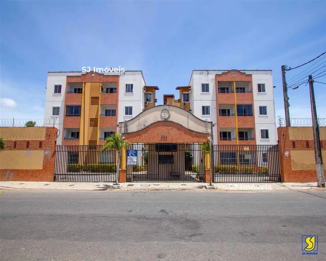 Apartamento com suíte e lazer em Messejana