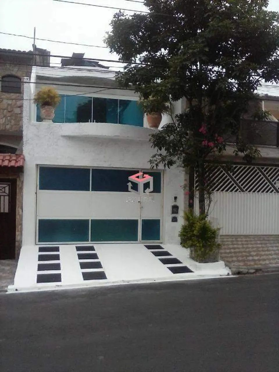 Sobrado com 420m² localizado no Parque Selecta em São Bernardo do Campo/SP.