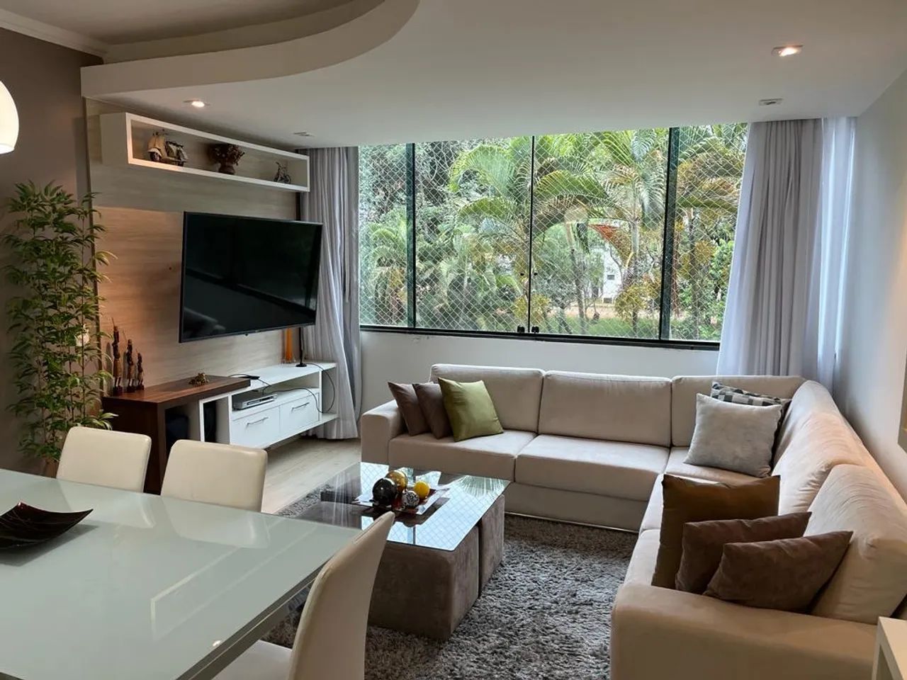 ALUGO APARTAMENTO TOTALMENTE MOBILIADO