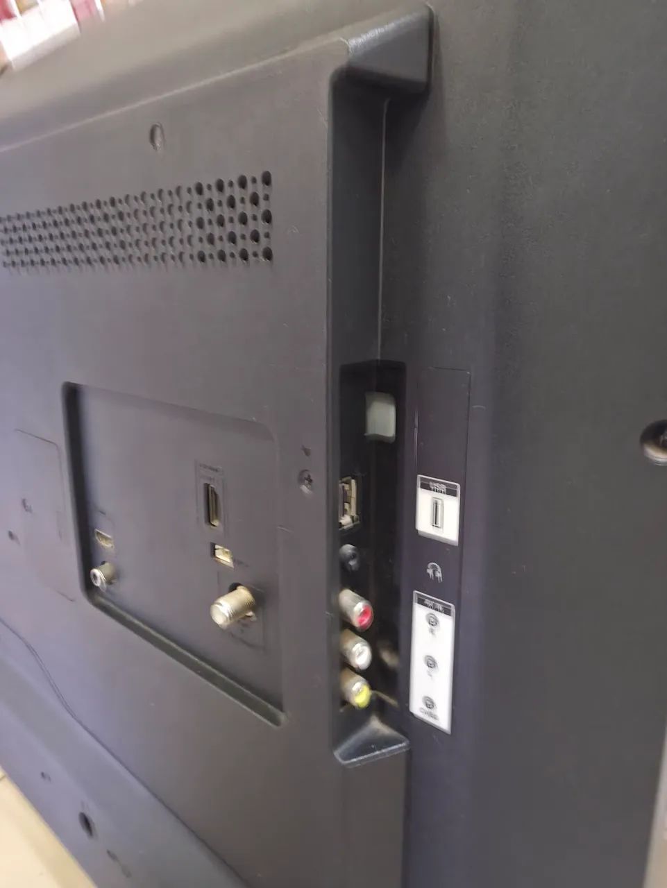 TV Led 32 polegadas AOC com controle - Foto 2