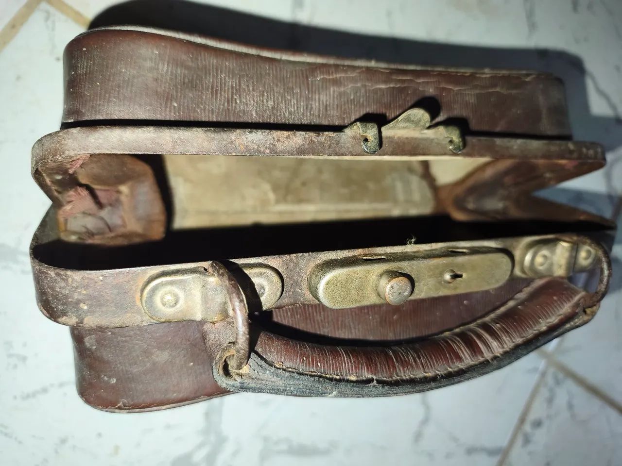 Antiga maleta médica  - Foto 2