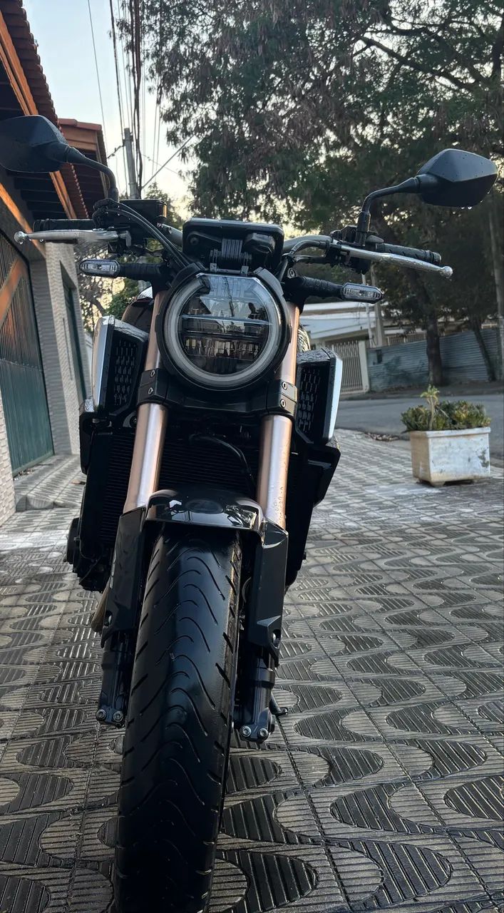 CB 650R - Foto 2