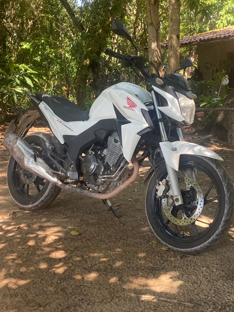 Cb Twitter 250  - Foto 2