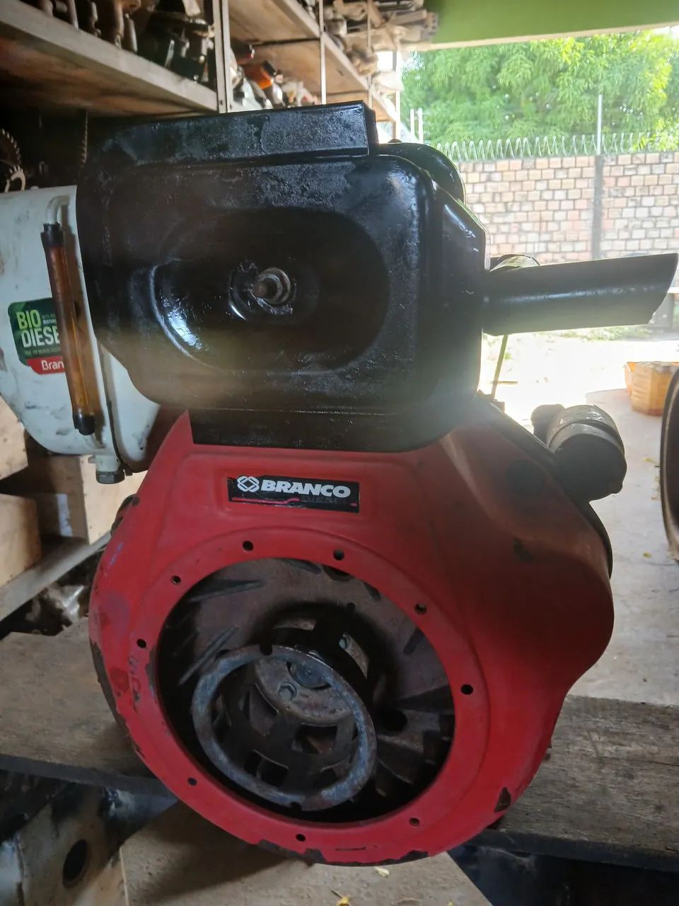 Motor branco 13 HP