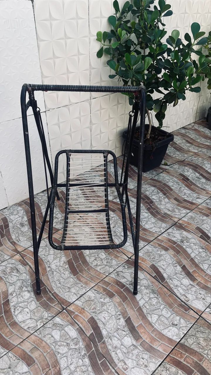Vendo Balanço de Criança.  Semi Novo.   - Foto 3