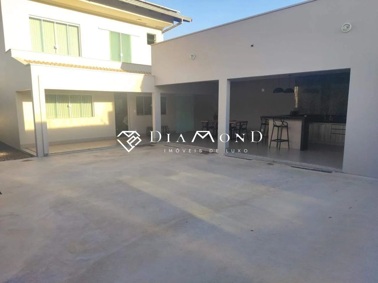 Casa de 255 m² com 3 Quartos, 2 Suítes e Área Gourmet - Foto 2