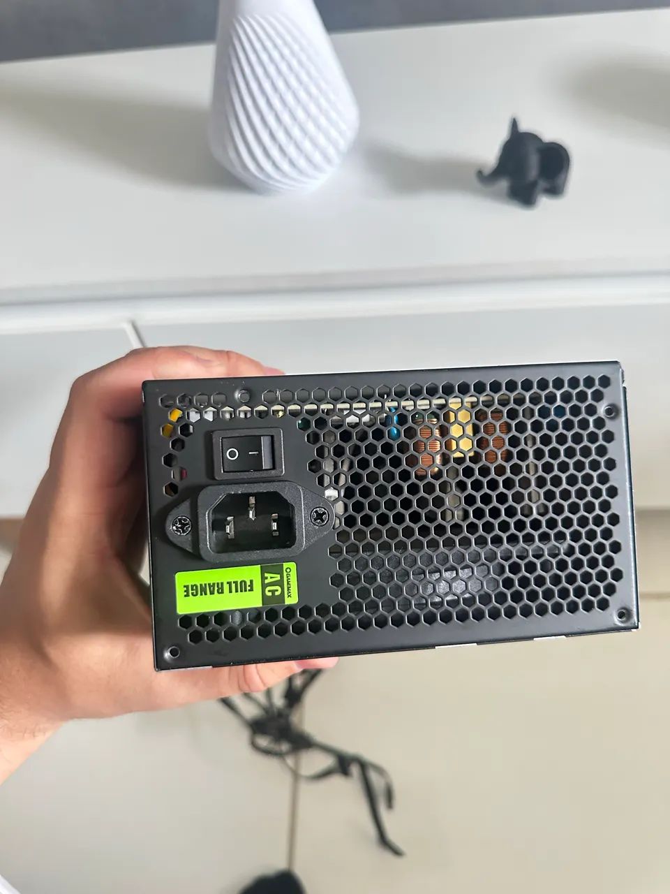 Fonte Gamemax GP 650W 80 Plus Bronze - Foto 3