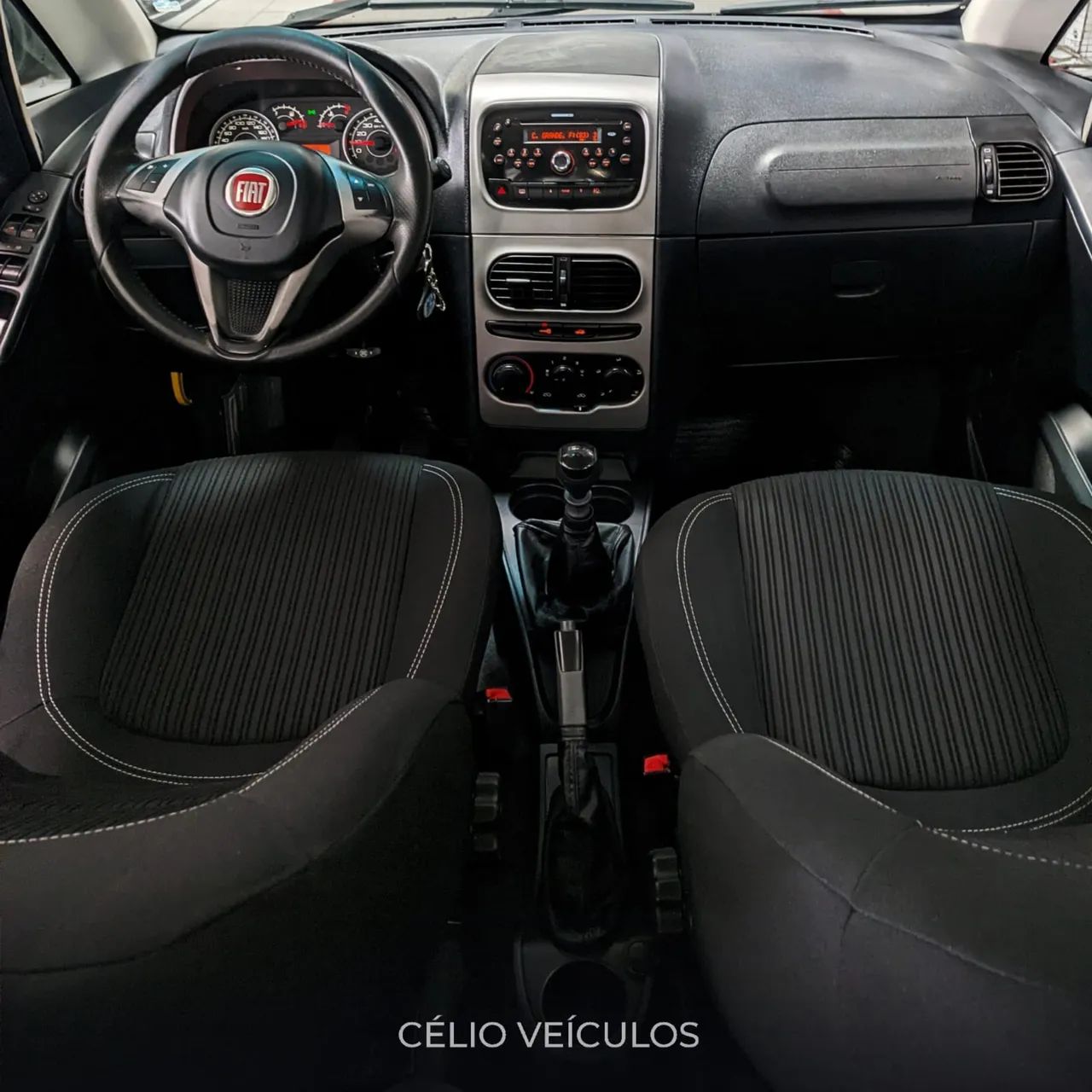 Fiat Idea Essence 1.6 Flex 16V 5P 2015 - Foto 5