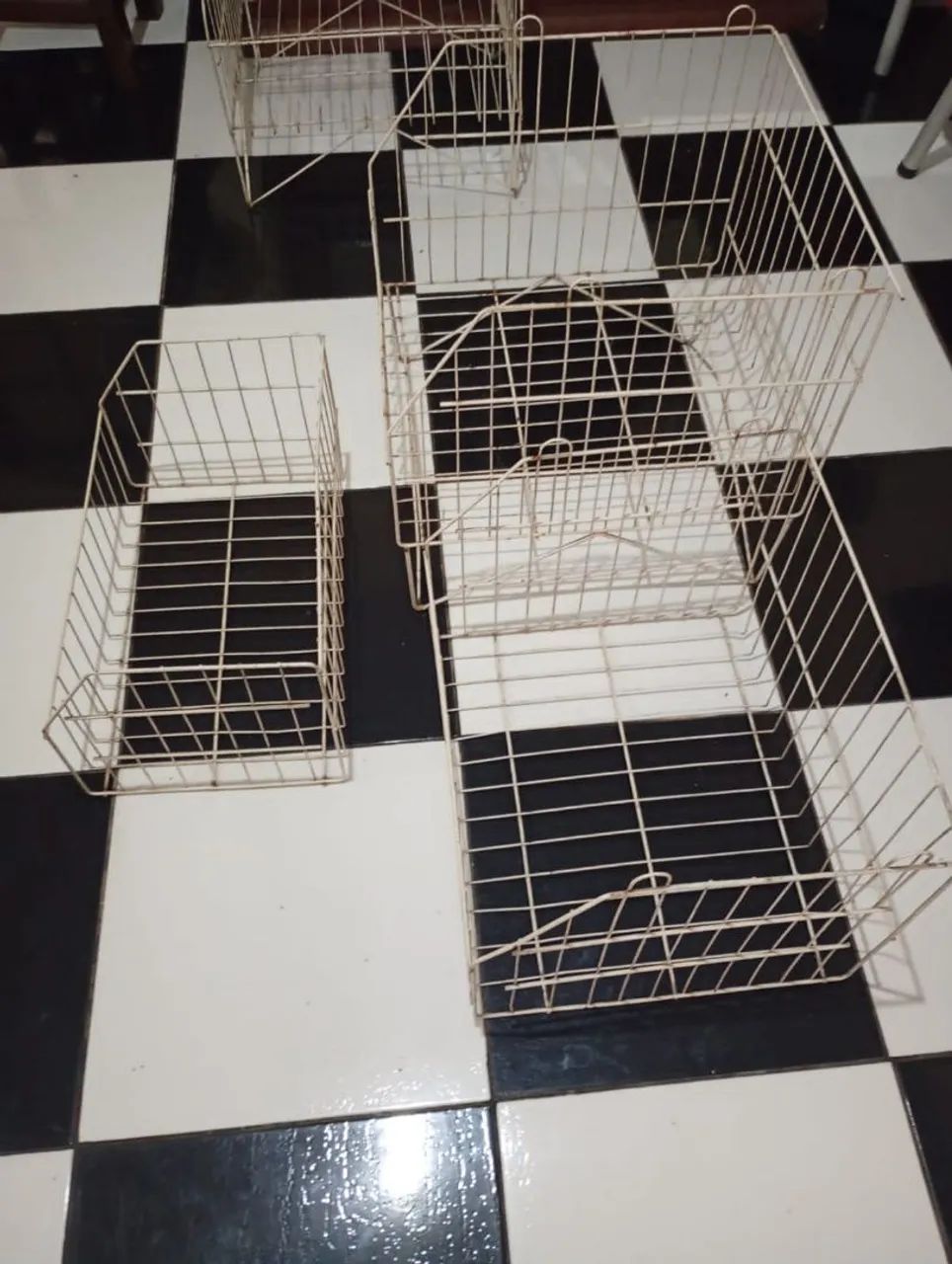 2 ESTANTES MODULADAS FERRO...300 as duas ou 150 uma - Foto 5