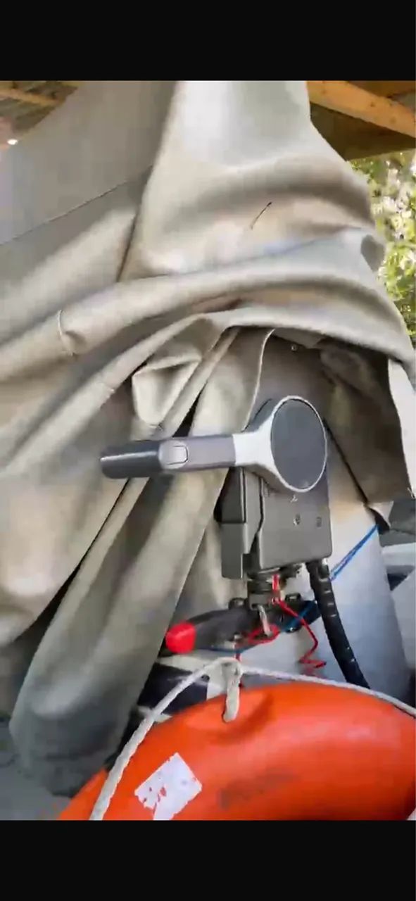 Motor de poupa Yamara 40 hp comando a distância  - Foto 3