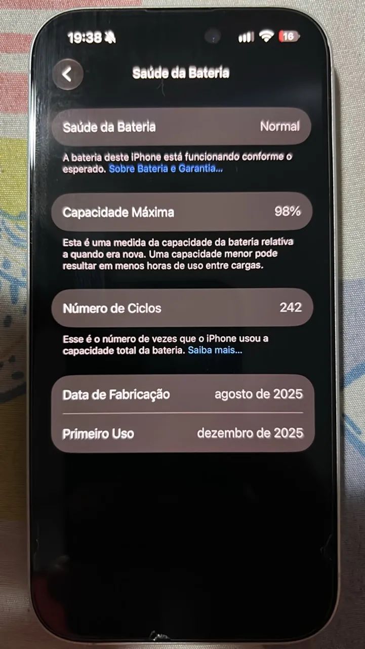 iPhone 16 