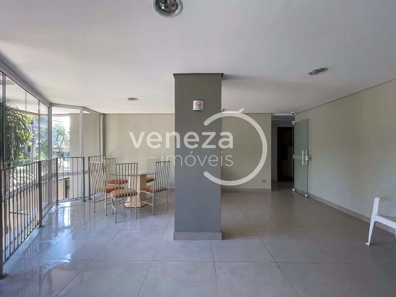 Apartamento à venda no Edifício Village Chamonix, Londrina - Foto 2