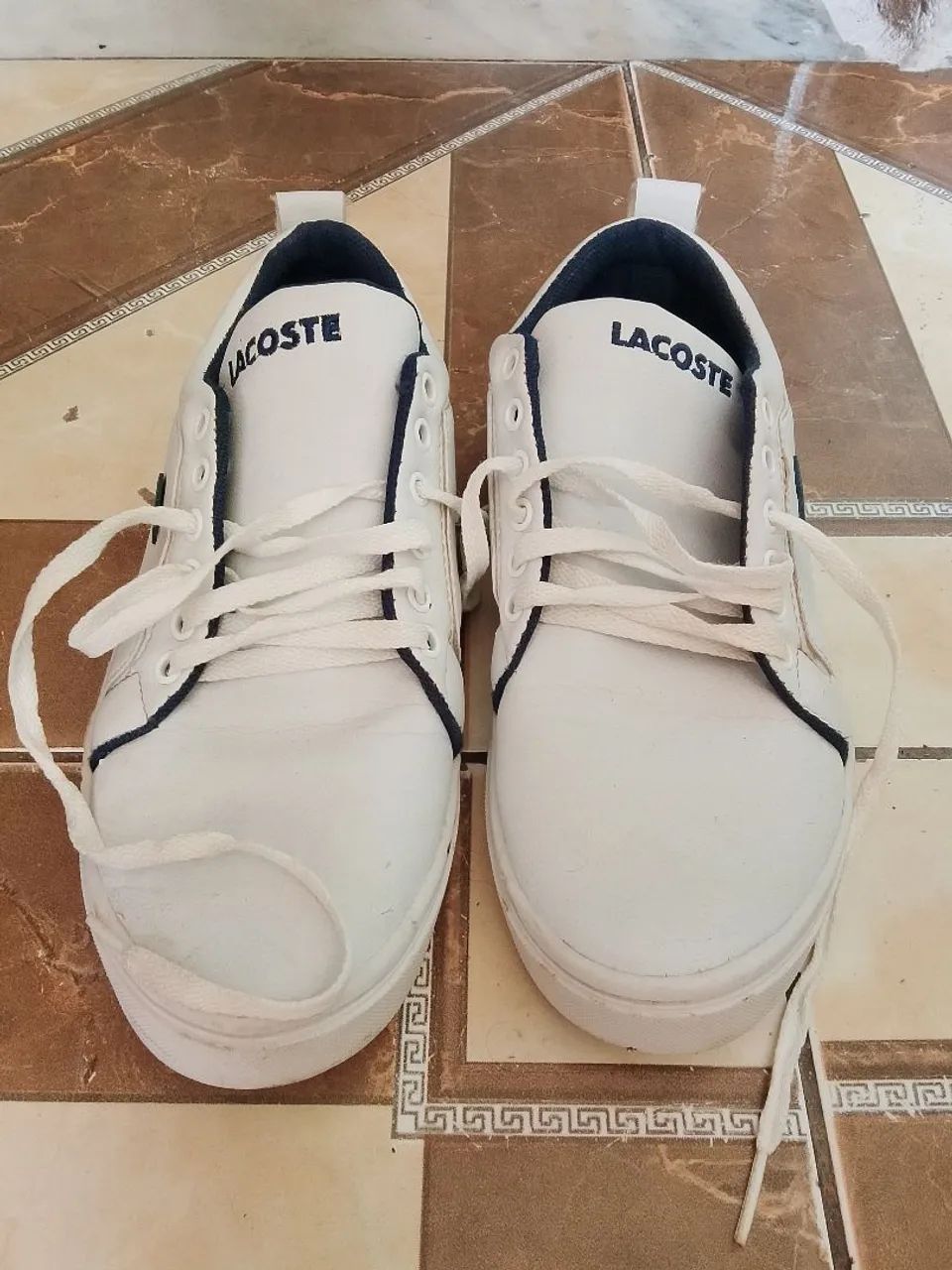 Vendo tênis  baixo Lacoste 
