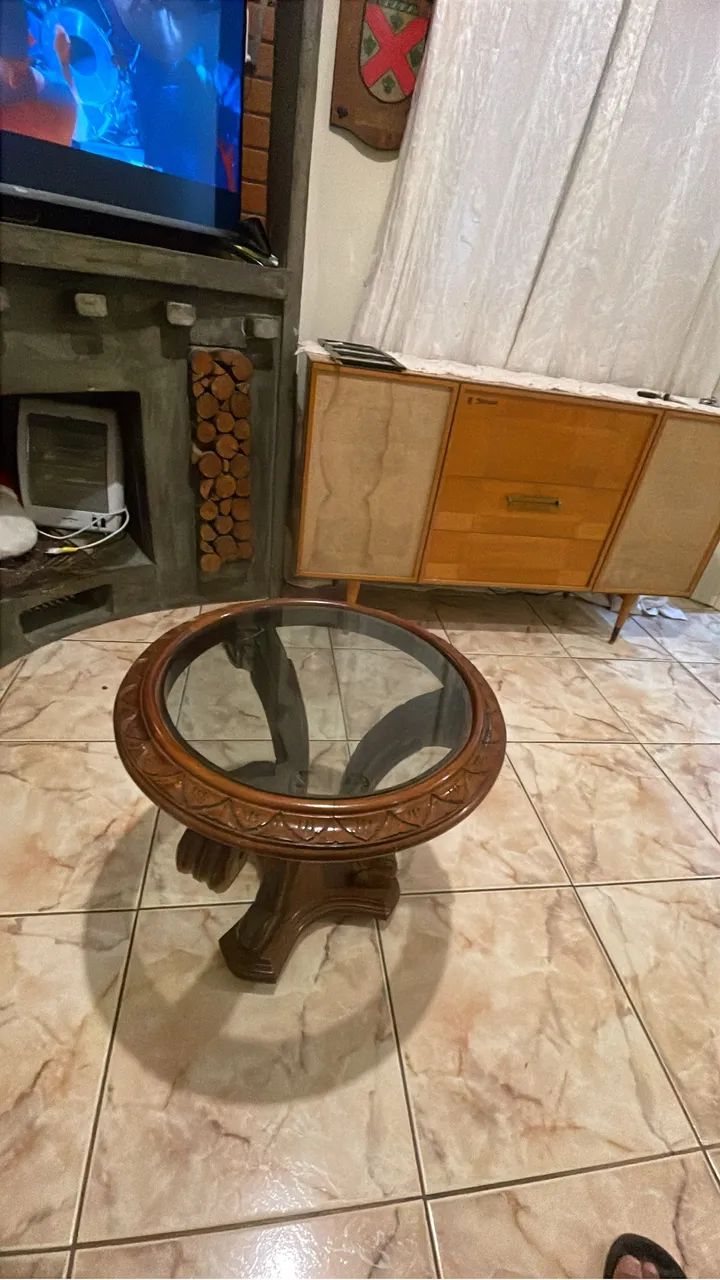 MESA DE CENTRO ANTIGA EM MADEIRA MACIÇA - PEÇA VINTAGE - Foto 2