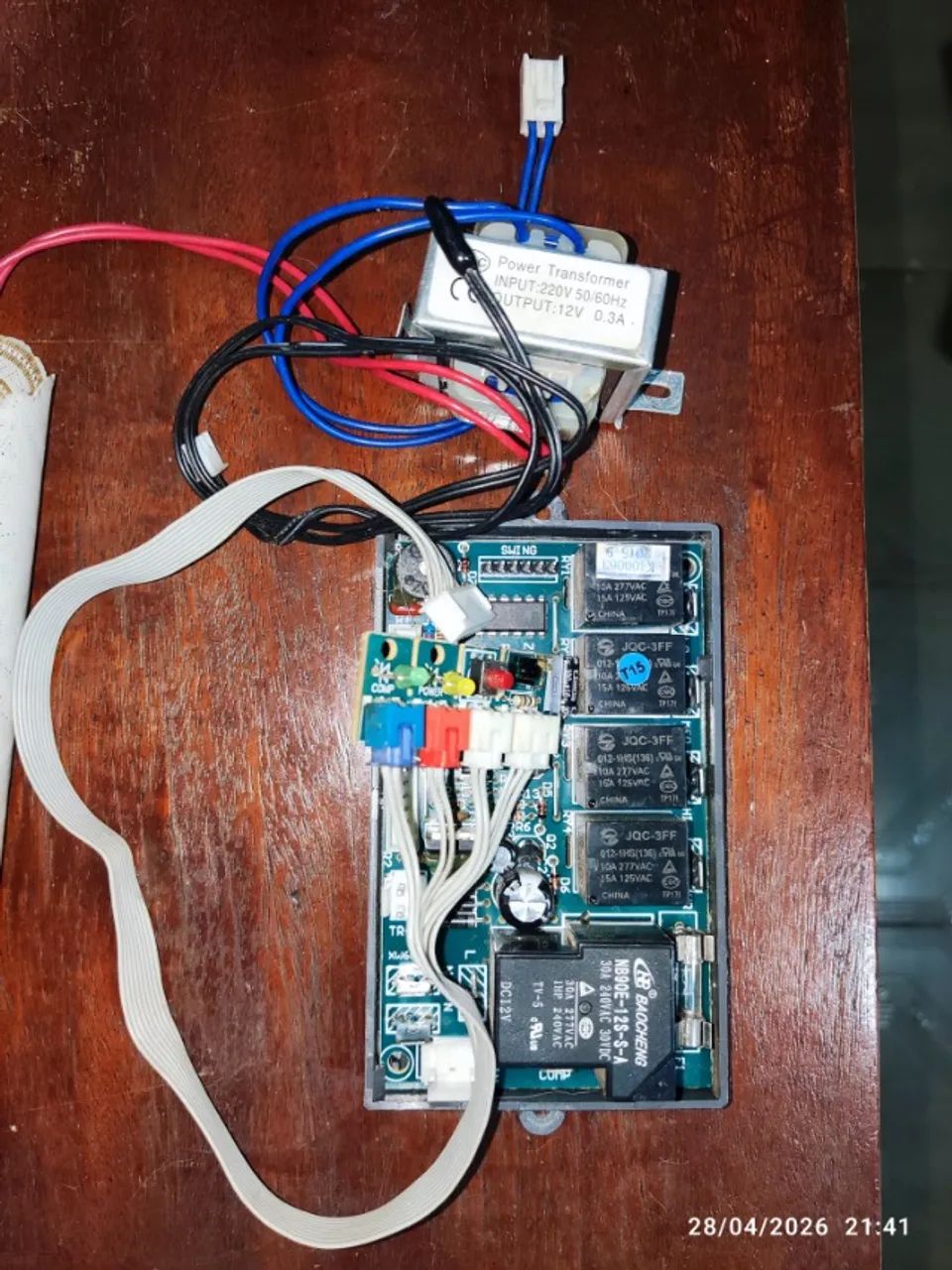 KIT PLACA ELETRÔNICA UNIVERSAL COM CONTROLE REMOTO PISO/TETO - Foto 5