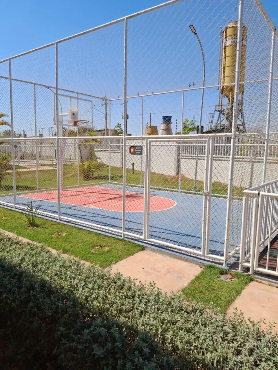 Alugo Casa em Condominio Próximo Av das Torres - Foto 3