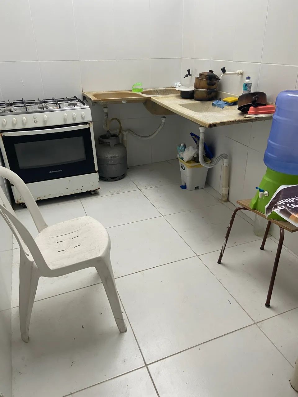 Quarto individual para homem solteiro. (sem mobília)  - Foto 5