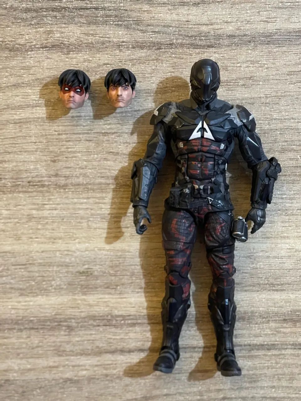 Dc Collectibles Batman: Arkham Knight CUSTOM - Foto 2