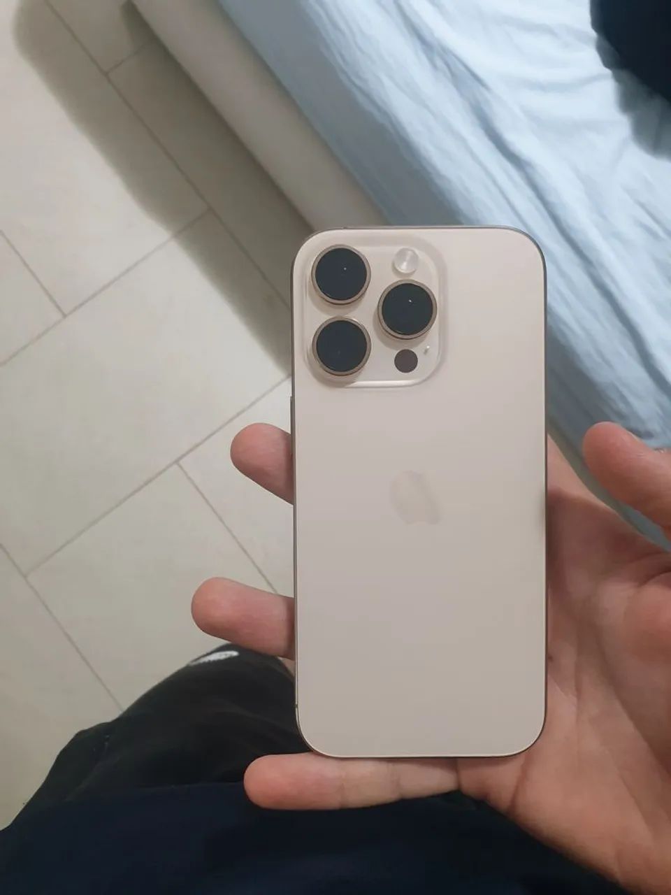 iPhone 16 pro Max em bom estado usado
