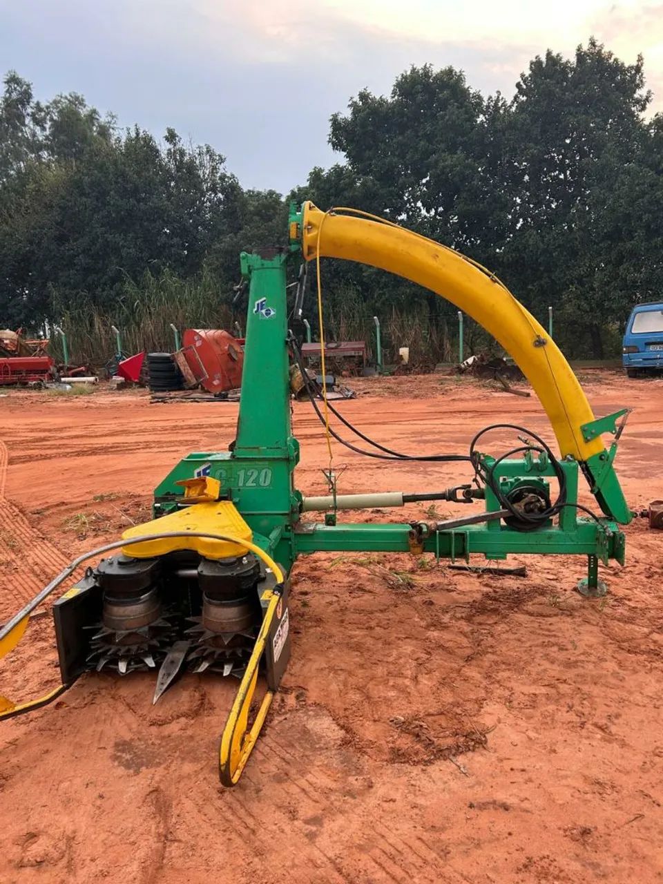 Forrageira JF C120 Plataforma área total