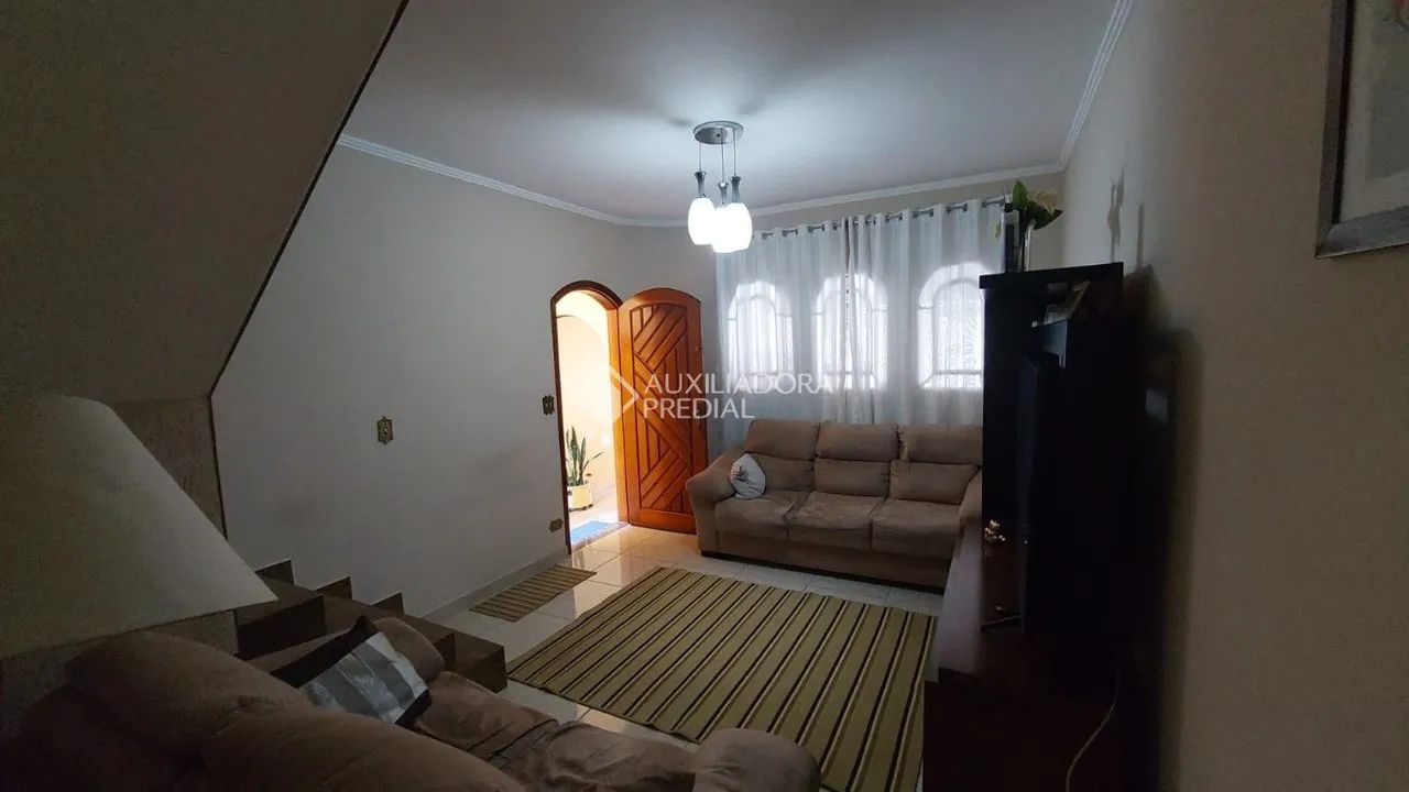 Sobrado à venda em Santo André 3dorm,2vagas,com edicula com 2comodos - Excelente oportunid - Foto 2
