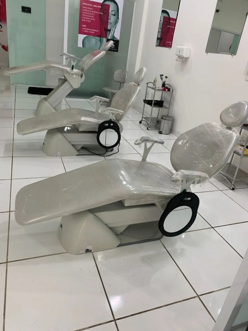 Cadeira automatica GNATUS para podologia; estetica etc - Foto 2