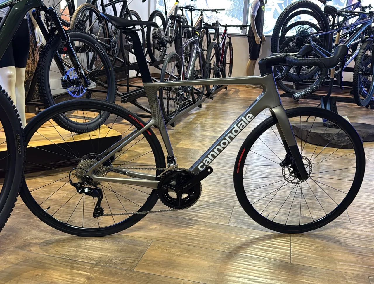 BICICLETA CANNONDALE SUPER SIX EVO 54