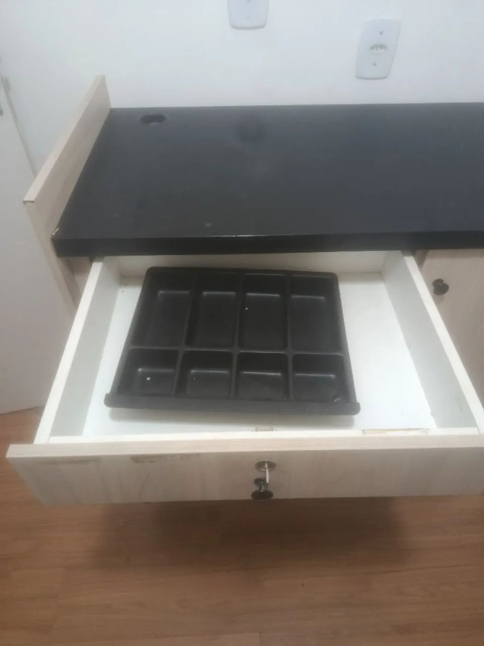 Balcão caixa para loja. - Foto 3