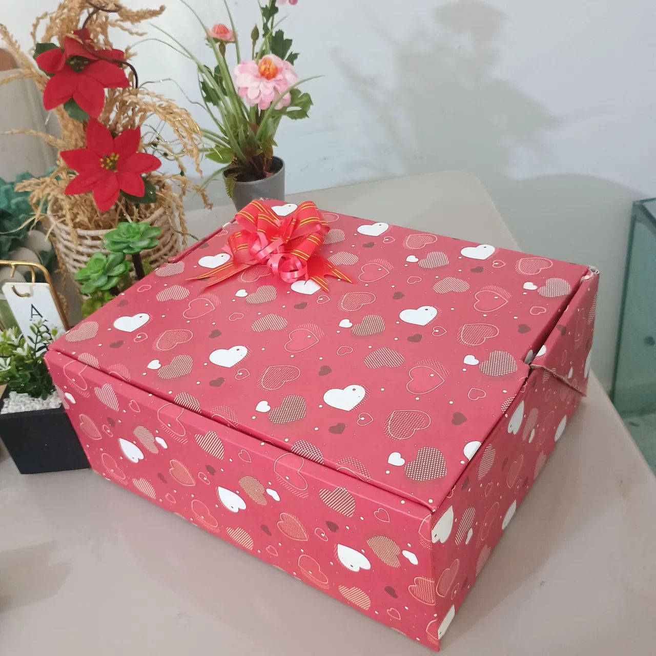 Compre 250 em produtos e ganhe a caixa de presente personalizada Ou buquê - Foto 4