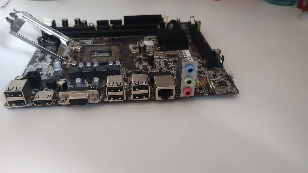 Placa mãe h55m - pinos tortos  - Foto 3
