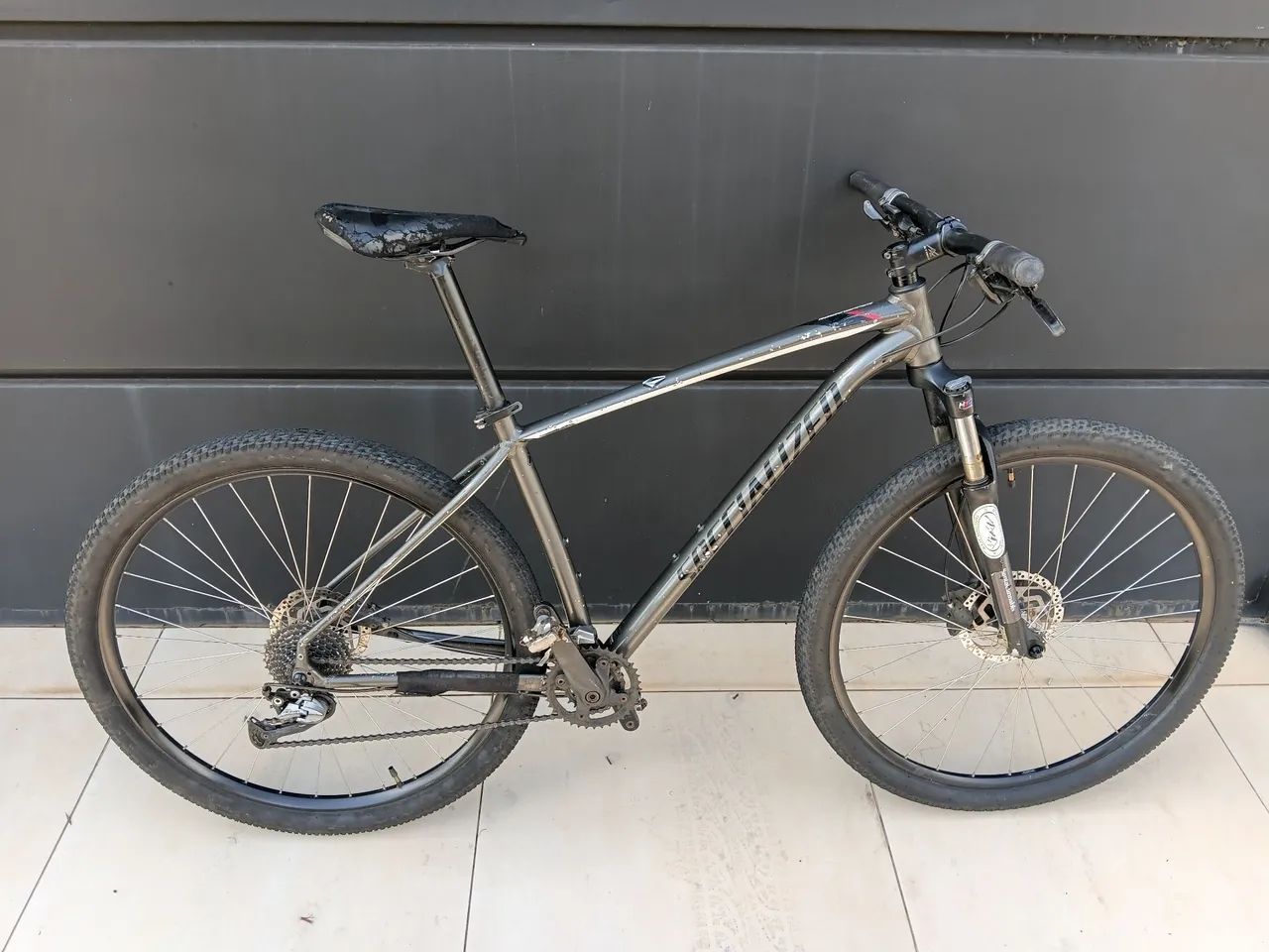 Bicicleta specialized rockhopper aro 29