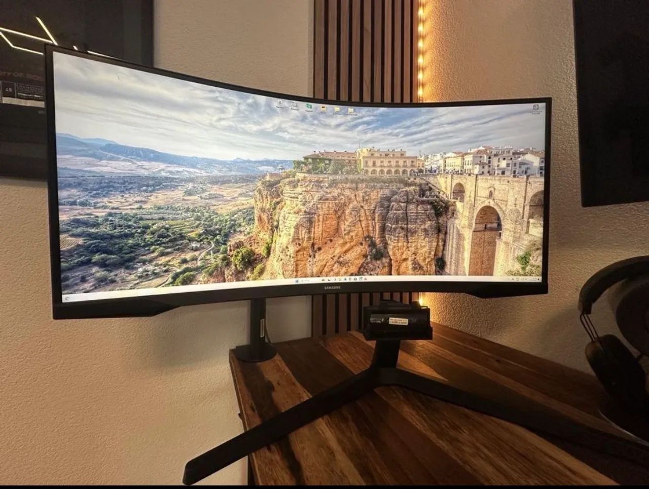 MONITOR CURVO 34 POL NUNCA USADO